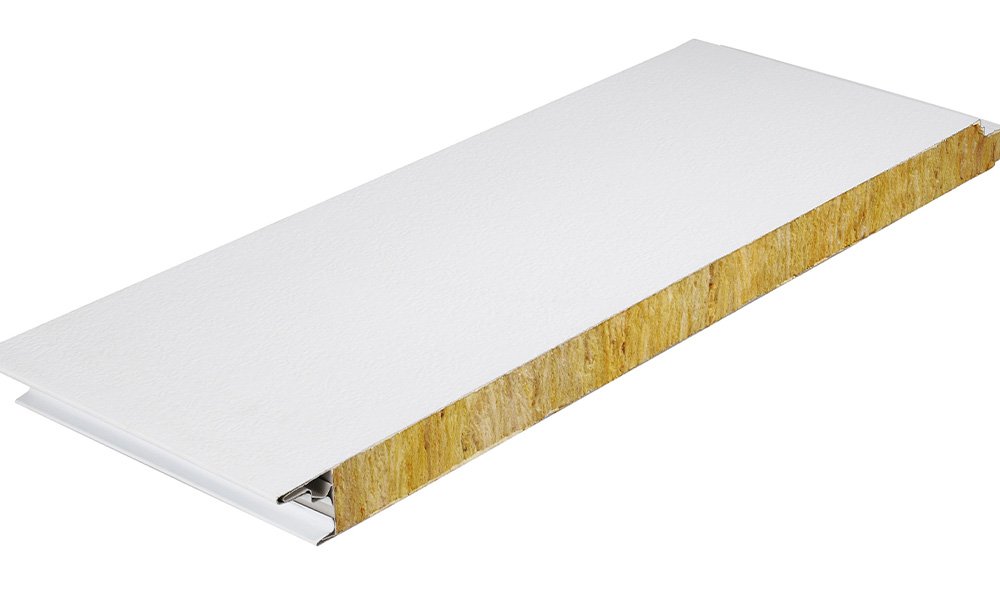 Insulated wall panel for steel structure building
